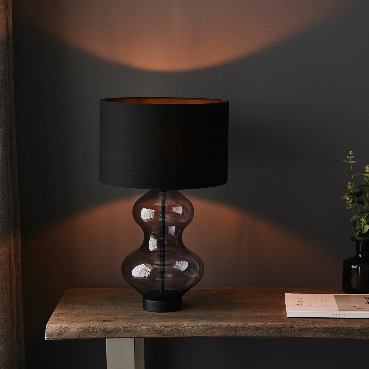 Kelda Shaped Table Lamp Black